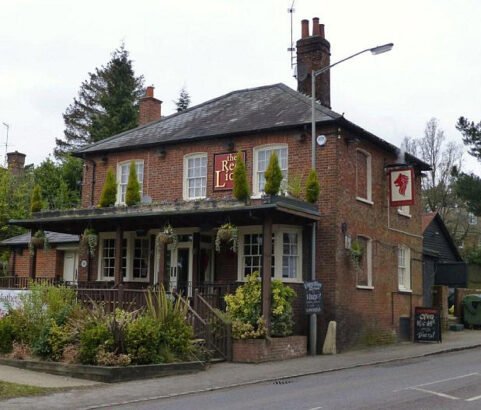 BEACONSFIELD - Red Lion, Knotty Green